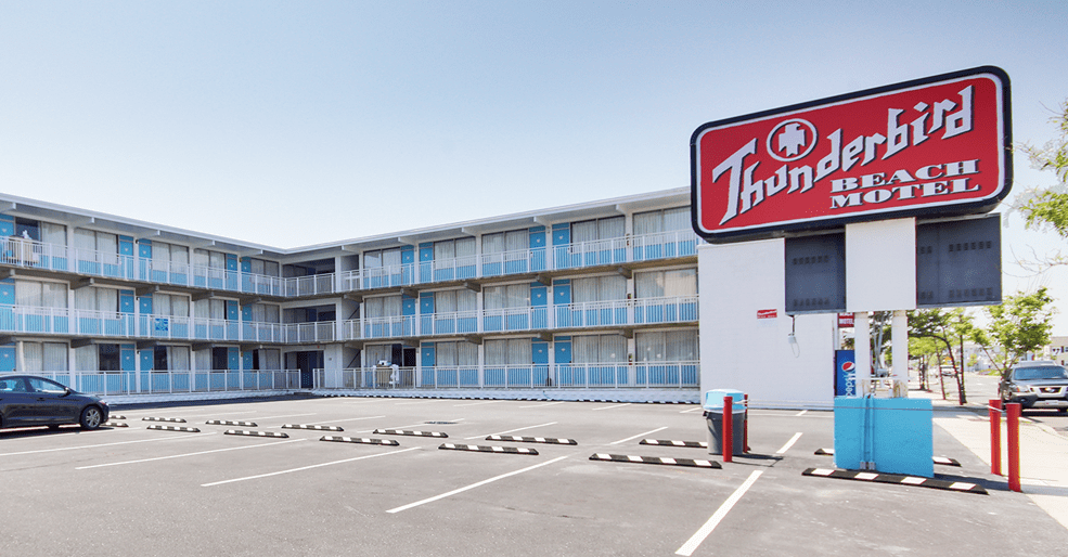 Thunderbird Beach Motel